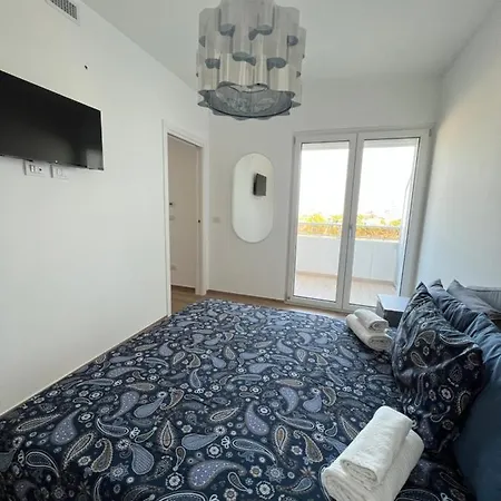 The #6 Howme * バーリ